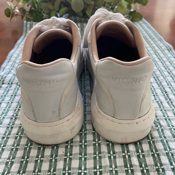 Vionic Sneaks - Picture 4 of 7